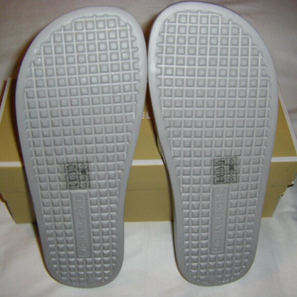 Michael Kors Gilmore Slides Metallic Silver MK Logo Women's Size 10 New In Box - Picture 7 of 15